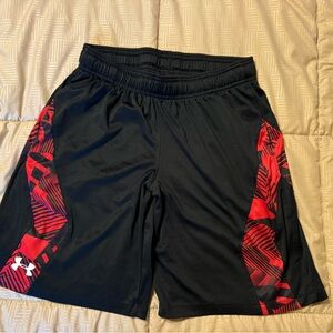 Boys Under Armour shorts, size Large